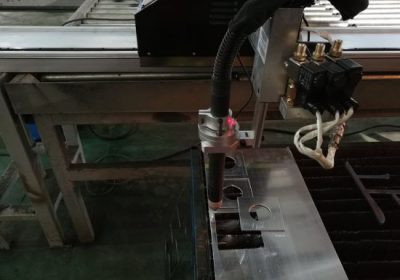 آلة القطع بالبلازما الأوتوماتيكية باللهب العملاقة من نوع CNC من أجل قطع الألواح المعدنية