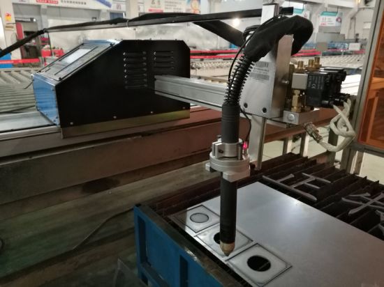 الصينية الصفائح المعدنية باستخدام الحاسب الآلي آلة قطع البلازما مع الشعلة