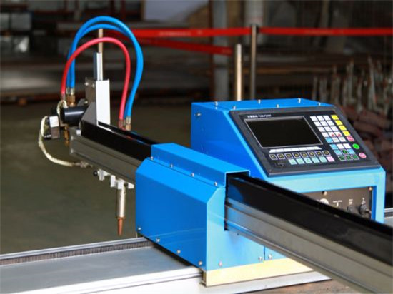 الترويجية رخيصة الثمن التصنيع باستخدام الحاسب الآلي آلة قطع البلازما لقطع معدنية / الجدول نوع CNC الصفائح المعدنية آلة قطع البلازما مع THC